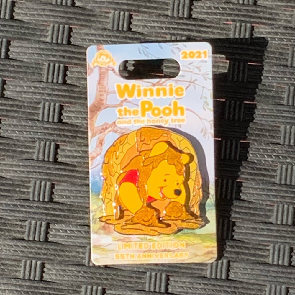 Limited Edition!✨ Disney Parks 55th Anniversary Winnie the Pooh Pin